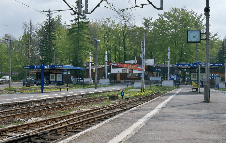 Koniec torów kolejowych stacja Zakopane foto Wikimedia Commons